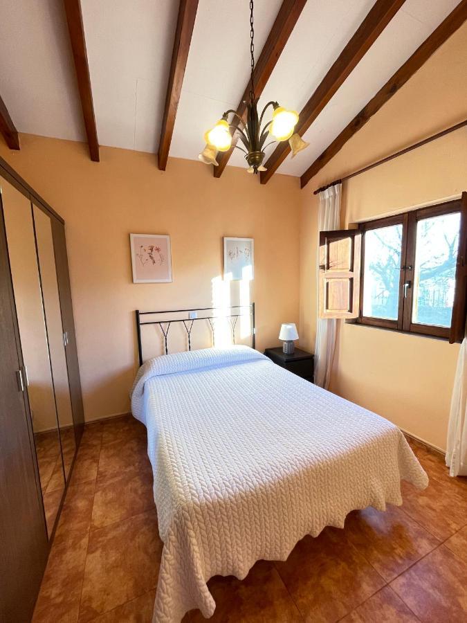 Posada La Cabana De Salmon Сантильяна-дель-Мар Экстерьер фото