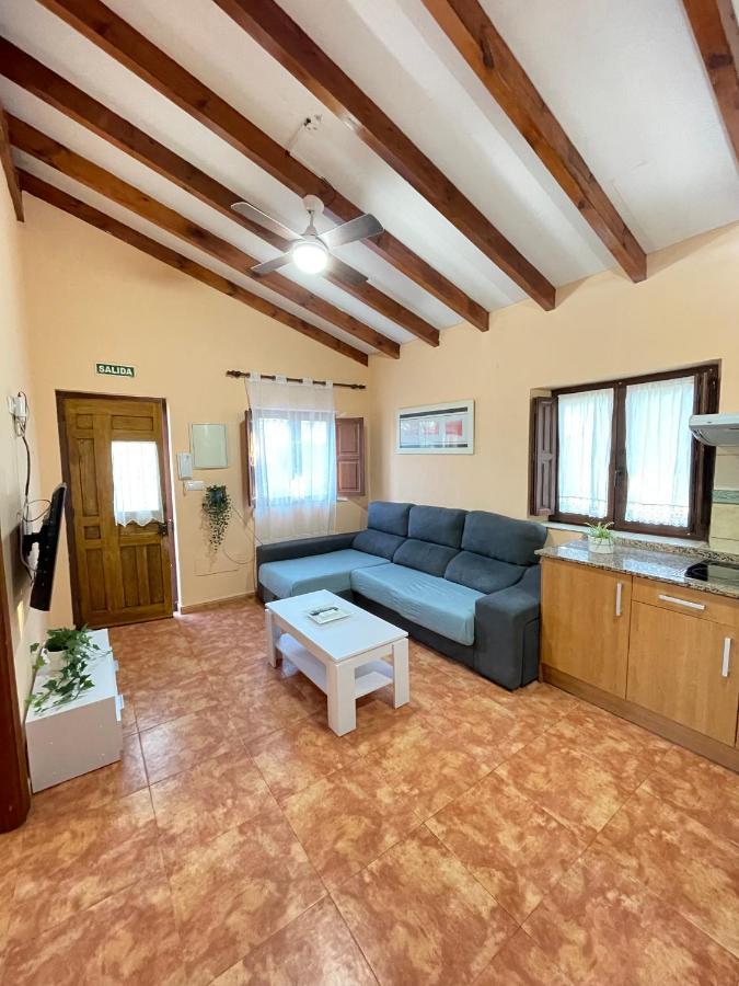 Posada La Cabana De Salmon Сантильяна-дель-Мар Экстерьер фото